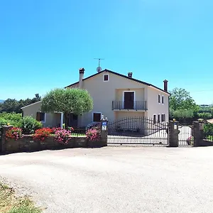 Apartment Mita 