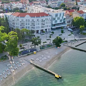 ellenőrizze a rendelkezésre állást