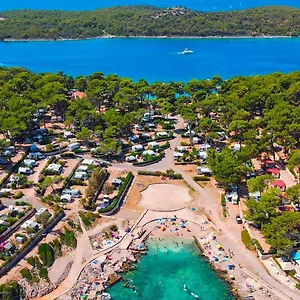 Kemp Village Poljana Mali Lošinj