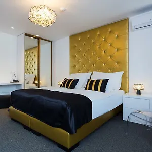 4* Couette-café B Gold Luxury